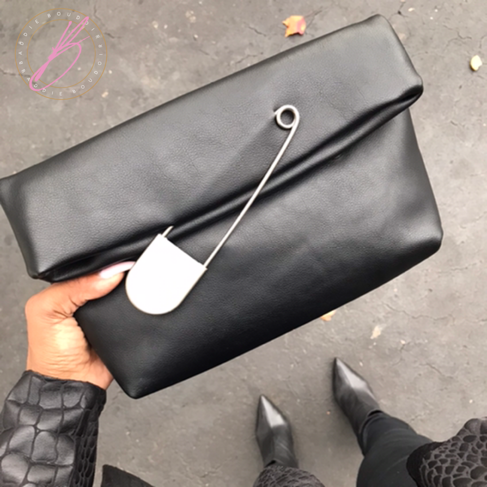 Burberry safety pin bag shop